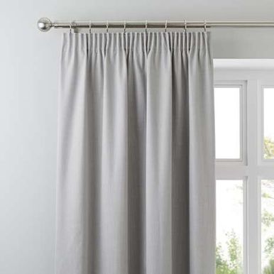 Curtain design ideas using pencil pleat